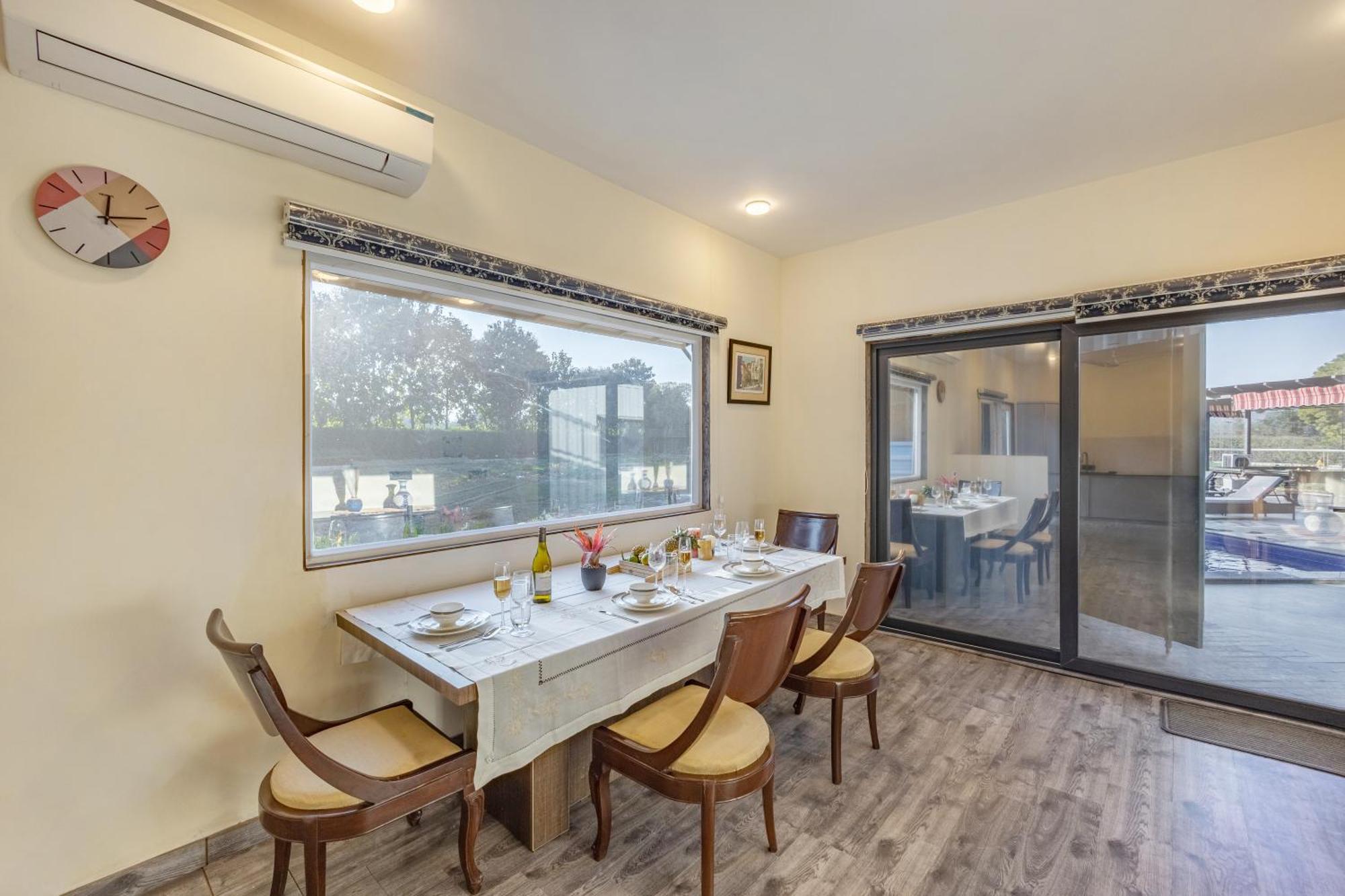 Vila Elivaas Hidden Oasis 4Bhk With Pool, Mud House & Container House Dhauj Exteriér fotografie
