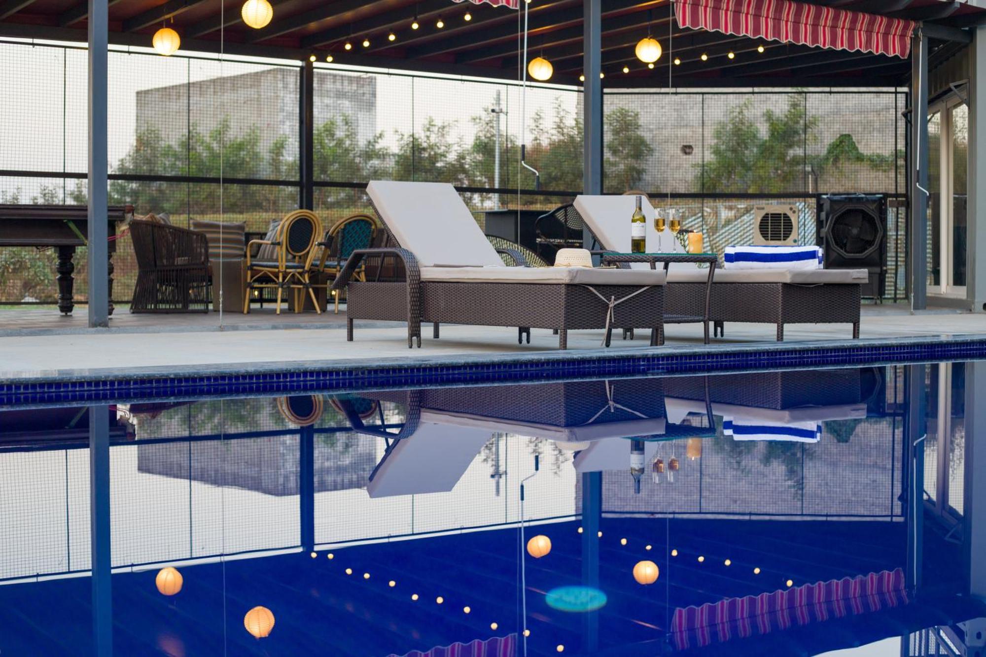 Vila Elivaas Hidden Oasis 4Bhk With Pool, Mud House & Container House Dhauj Exteriér fotografie