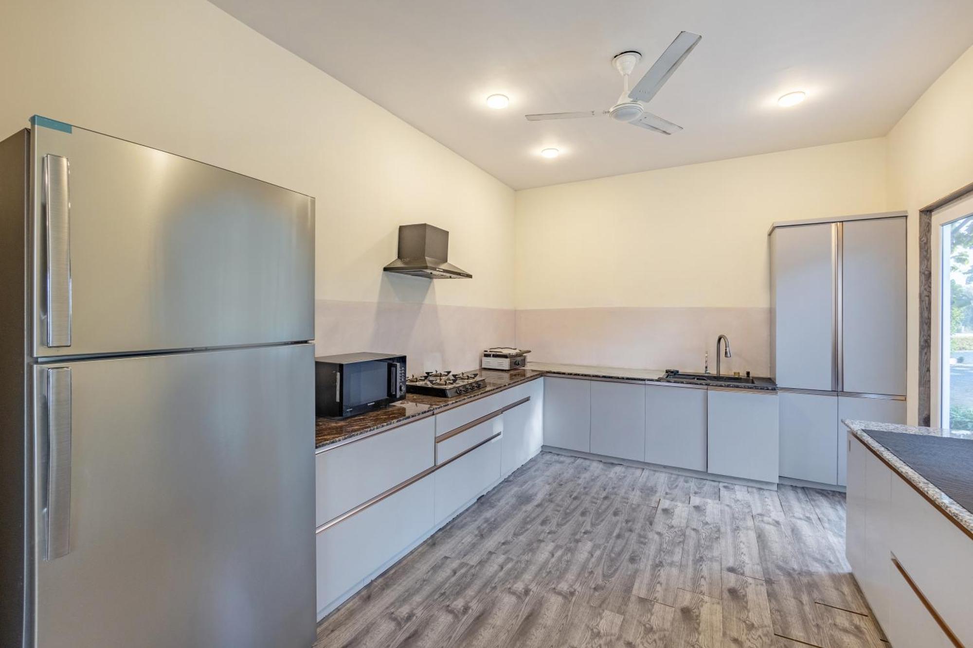 Vila Elivaas Hidden Oasis 4Bhk With Pool, Mud House & Container House Dhauj Exteriér fotografie